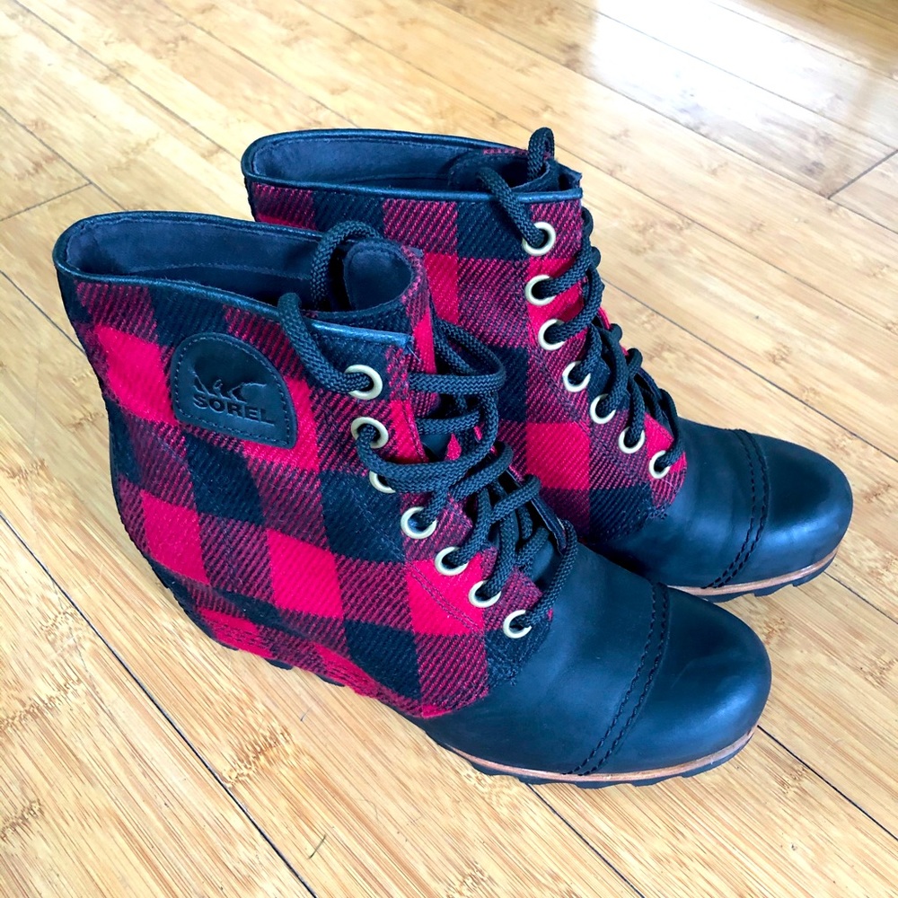 Sorel wedge boots